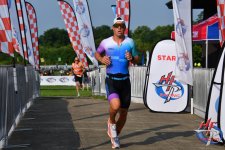 Runner giữ tốc độ kiểm soát trong 5km đầu half marathon